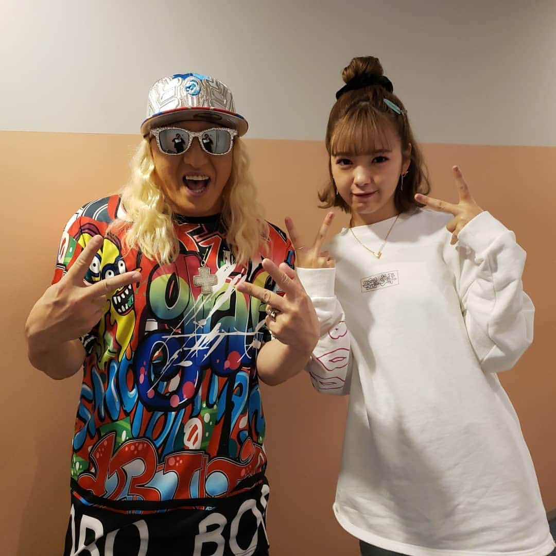 DJ KOOさんのインスタグラム写真 - (DJ KOOInstagram)「番組の収録でにこるんと！！二人とも私服の2ショットでハッピース！！ #にこるん #DJKOO」11月22日 0時08分 - dj_koo1019