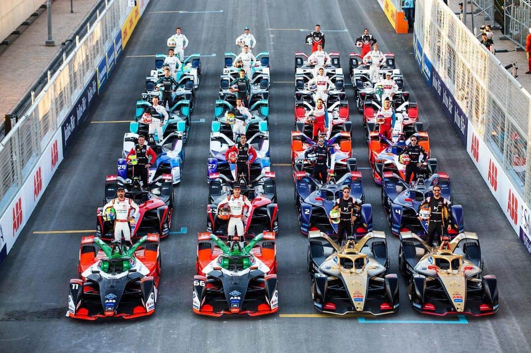 アンドレ・ロッテラーのインスタグラム：「Class of season 6 @fiaformulae」