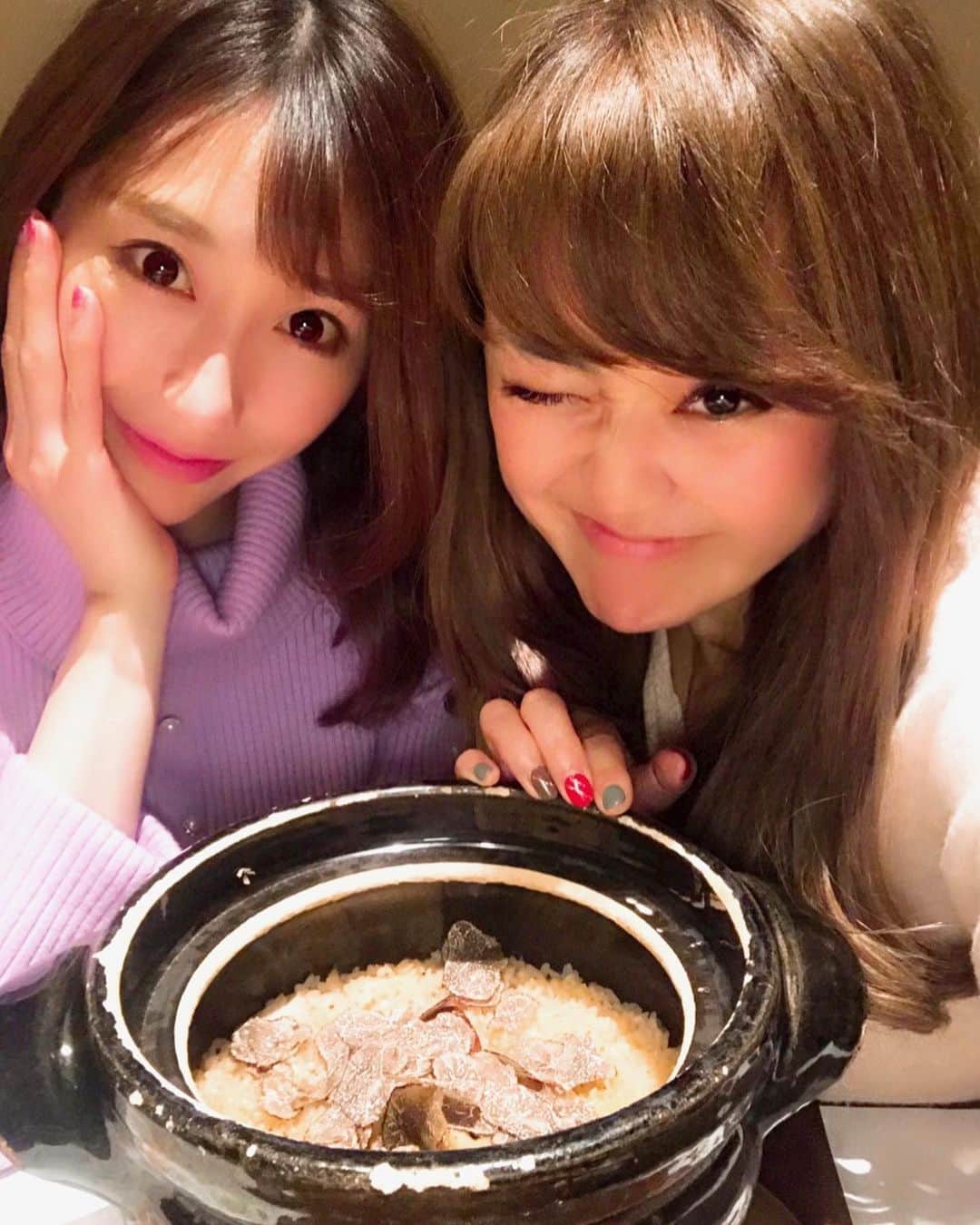 なちゅさんのインスタグラム写真 - (なちゅInstagram)「トリュフちゅきー😘❤️ この香りに包まれて寝たい‪w #トリュフ  #フォアグラ 土鍋ご飯♡ #kintan @kintan_official #金舌 #白金  宅建合格祝い またして もらっちゃった♡㊗️ 落ちてたら笑えない(笑)!! 合格発表は12月4日…です！ まだ受かってないです🥺✨ 毎日不動産屋が楽し過ぎる!! 🏠 春ちゃんもありがとう💓」11月22日 0時43分 - nachudesu1223