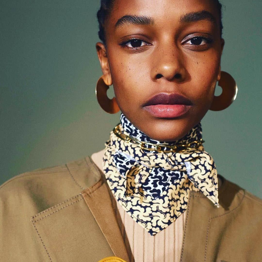 デレク ラムのインスタグラム：「@karlyloyce portrait by @msprouty Derek Lam Fall 2019」