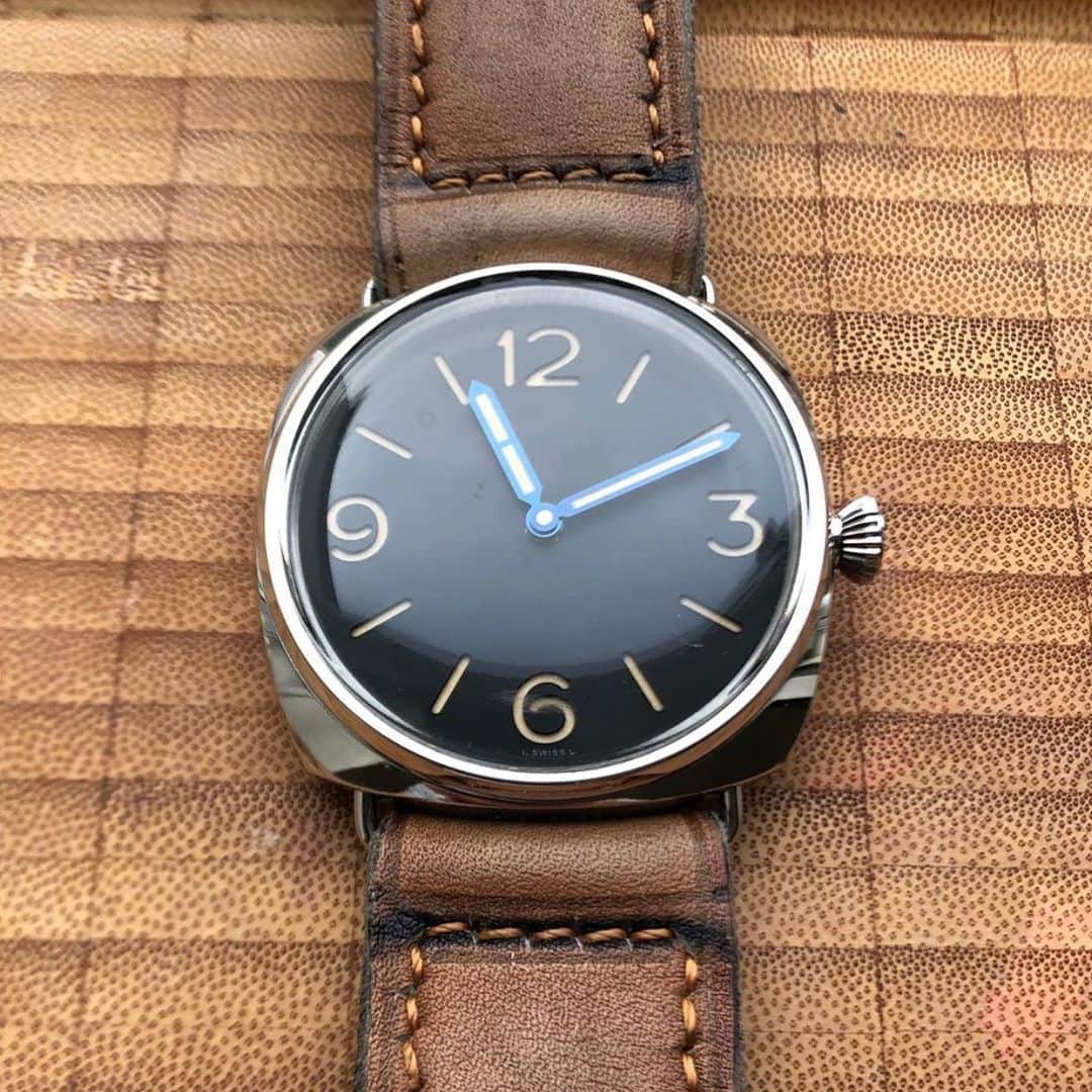 パネライのインスタグラム：「For those days you wanna go “Anonymous”. The #Panerai #PAM721 seems to do the trick. Those blue hands are so slick. #paneraicentral pic by @ahoi1950」