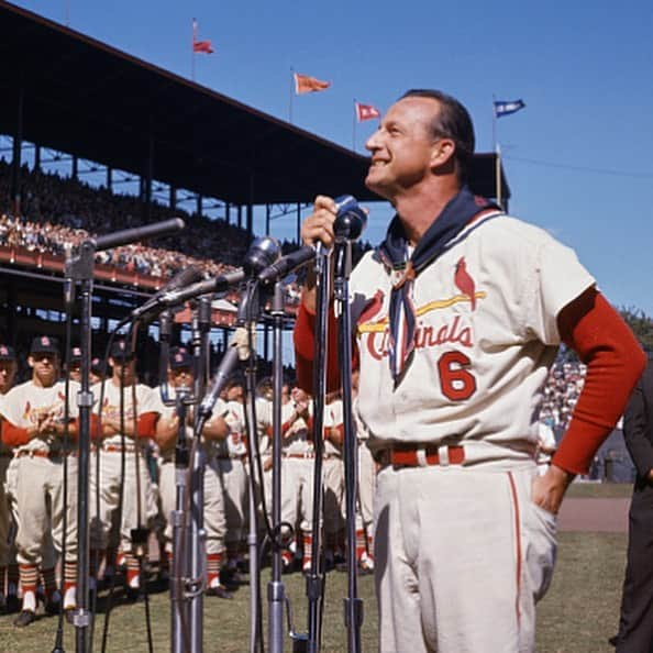 セントルイス・カージナルスさんのインスタグラム写真 - (セントルイス・カージナルスInstagram)「Happy Birthday to the greatest player in Cardinals’ history!  Hall of Fame OF/1B Stan “The Man” Musial was born on this date 99 years ago.」11月22日 1時12分 - cardinals