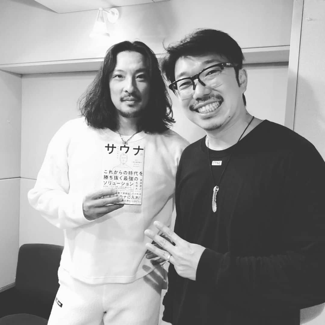 若旦那さんのインスタグラム写真 - (若旦那Instagram)「fmcocolo僕らは海峡を渡る12月7日分のゲストはプロサウナーととのえ親方こと松尾大さんです！ 温冷とサウナの話でかなり盛り上がりました^_^」11月22日 2時08分 - waka__danna