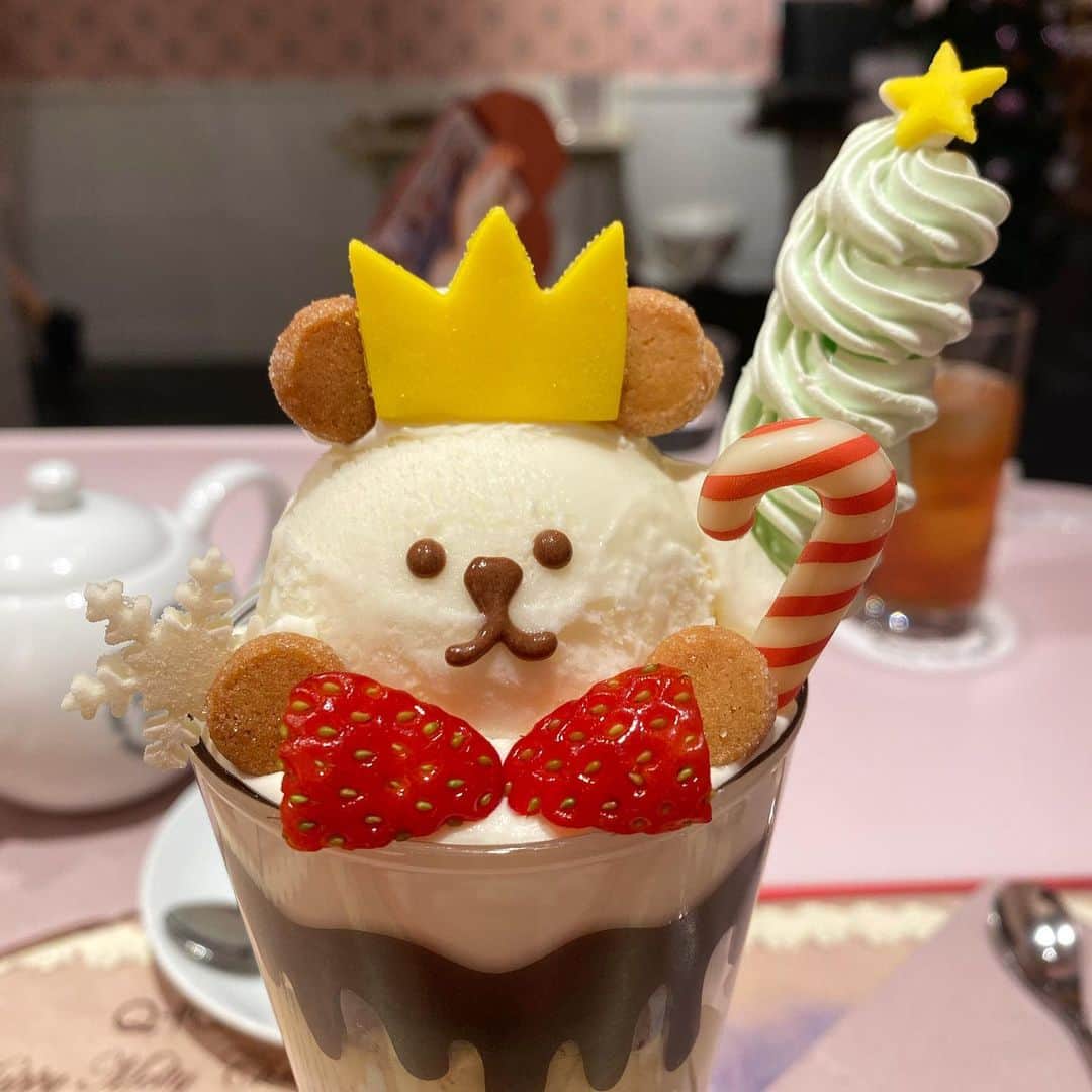 高橋愛さんのインスタグラム写真 - (高橋愛Instagram)「大好きな、わかなさん❤️ ㅤㅤㅤㅤㅤㅤㅤㅤㅤㅤㅤㅤㅤ @qpot_official の 展示会に行ってきました🥰 ㅤㅤㅤㅤㅤㅤㅤㅤㅤㅤㅤㅤㅤ Q-pot.cafeも 相変わらず可愛かった🐻 可愛いだけじゃなくて 味も美味しいんだな〜これが。 ㅤㅤㅤㅤㅤㅤㅤㅤㅤㅤㅤㅤㅤ 最近甘いのばっか食べてる！ やば！」11月22日 2時30分 - i_am_takahashi