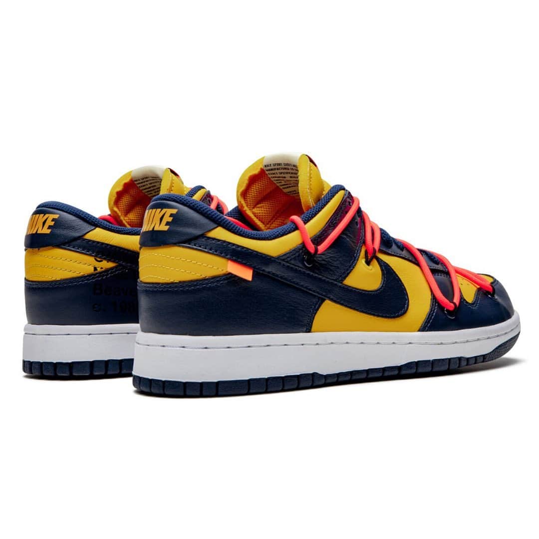 HYPEBEASTさんのインスタグラム写真 - (HYPEBEASTInstagram)「@hypebeastkicks: An official look at the @off____white x @nike Dunk Low “University Gold” colorway, courtesy of @stadiumgoods. The collaborative silhouette sports a Michigan-fitting “Gold/Navy” color scheme, Off-White™’s signature zip ties, and a red hiking-inspired lacing system with additional orange accents. Along with the “University Gold” colorway, a “Pine Green” and “University Red” color scheme are also slated to drop soon, retailing at $170 USD per pair. Do you plan to cop a pair?⁠⠀ Photo: @stadiumgoods」11月22日 3時11分 - hypebeast