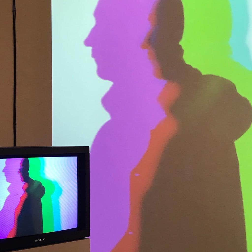 ドリス・ヴァン・ノッテンさんのインスタグラム写真 - (ドリス・ヴァン・ノッテンInstagram)「Participation TV Nam June Paik  #driesvannoten #london #namjunepaik #tatemodern」11月22日 3時11分 - driesvannoten