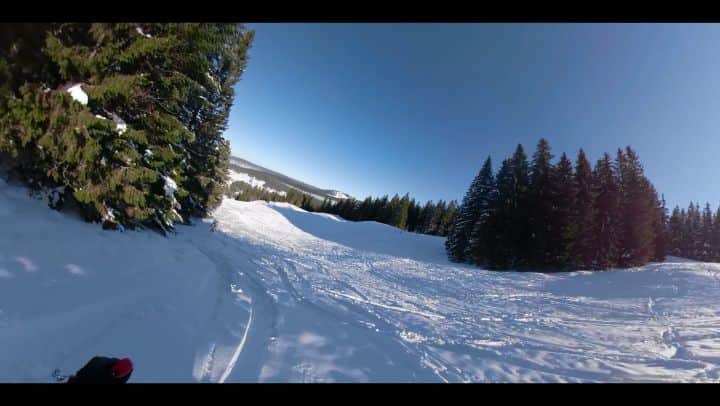ロマン・グロージャンのインスタグラム：「Wait for it... First editing with the @conceptdcreator had to be a fun one! Thanks @dansimsy for showing me where not to go 😂😘 #r8g #ski @atomicski」