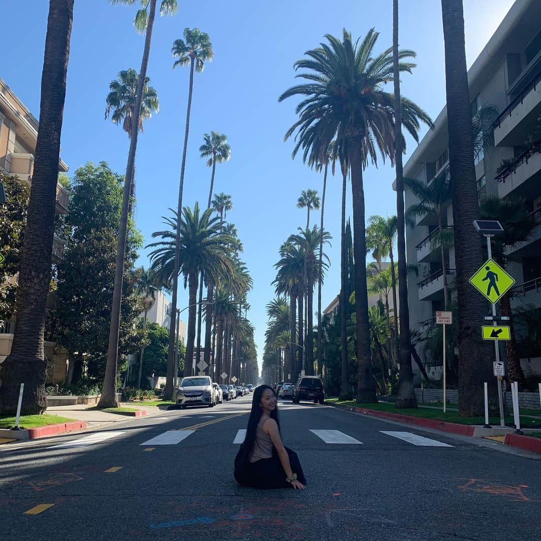 のインスタグラム：「#beverlyhills  #losangeles #usa🇺🇸 My sister would see “beverlyhills 90210” when she was young😌 I’m still enjoying my youth,though😘」