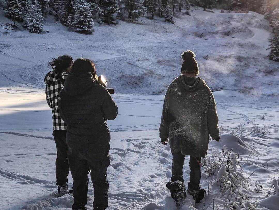 ブレイズ・プラントさんのインスタグラム写真 - (ブレイズ・プラントInstagram)「Filming in the woods. 森の中で撮影 #canmore #travelalberta #canada」11月22日 5時48分 - blaiseplant