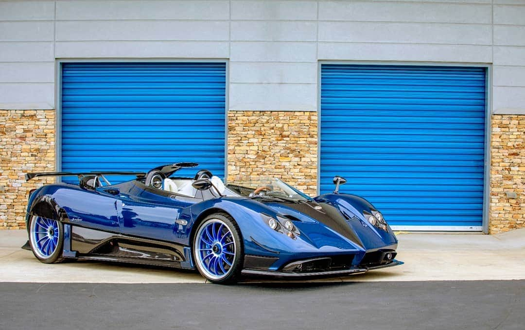 パガーニ・アウトモビリさんのインスタグラム写真 - (パガーニ・アウトモビリInstagram)「Four Pagani Hypercars including the marvellous Zonda HP Barchetta and three Huayras are attending @globalautosalon in Rijadh, 24-30 November. Stay tuned! #pagani #zonda #zonda20 #zonda20anniversary #huayra #huayrabc #huayraroadster」11月22日 5時59分 - paganiautomobili