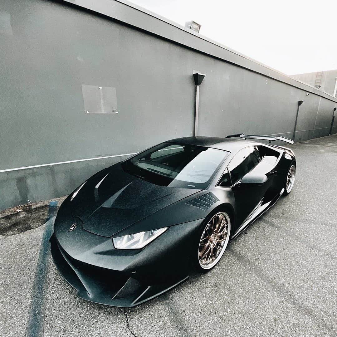 CARLiFESTYLEさんのインスタグラム写真 - (CARLiFESTYLEInstagram)「Forged Carbon Huracan on @anrkywheels! What do you think? #carlifestyle @rdbla」11月22日 6時15分 - carlifestyle