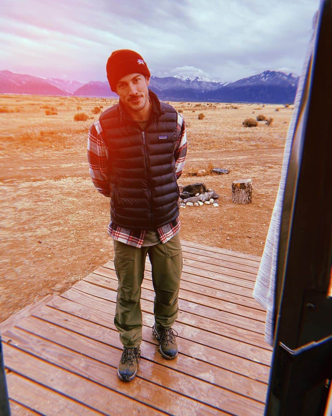 マイケル・トレヴィーノのインスタグラム：「🏕🏔」