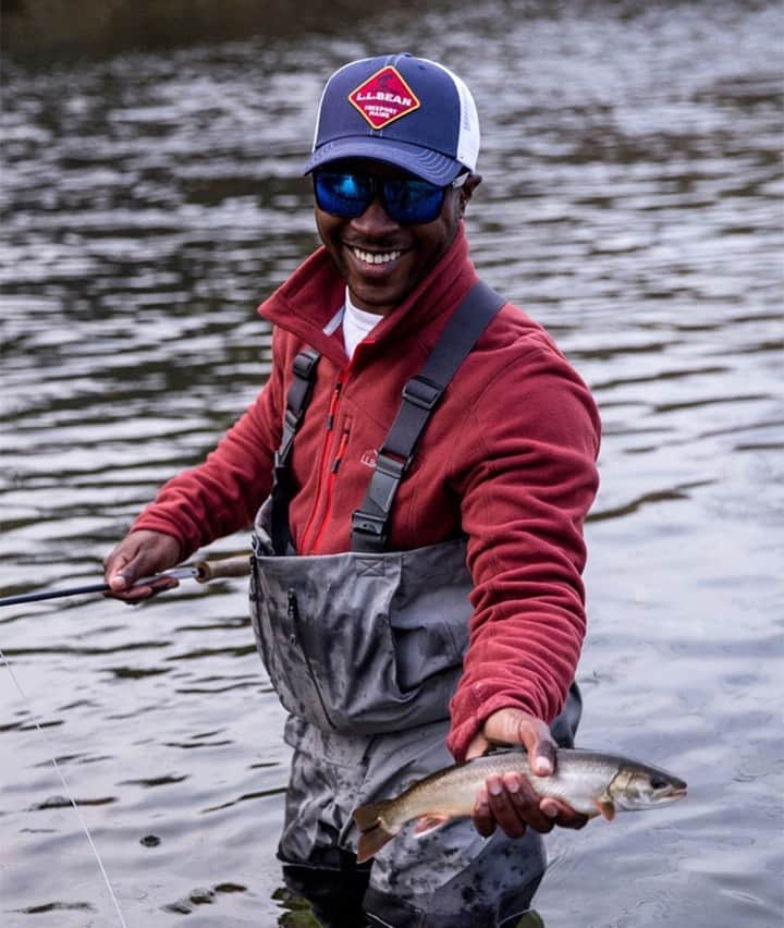 L.L.Beanさんのインスタグラム写真 - (L.L.BeanInstagram)「So cool to see @uprivermends wearing our fleece and fishing gear all the way out in Kodiak, Alaska! 🎣 From Maine to Alaska and beyond, there's nothing like a day spent on the water together.  #BeanOutsider (📷: @gpowersfilm)」11月22日 7時26分 - llbean