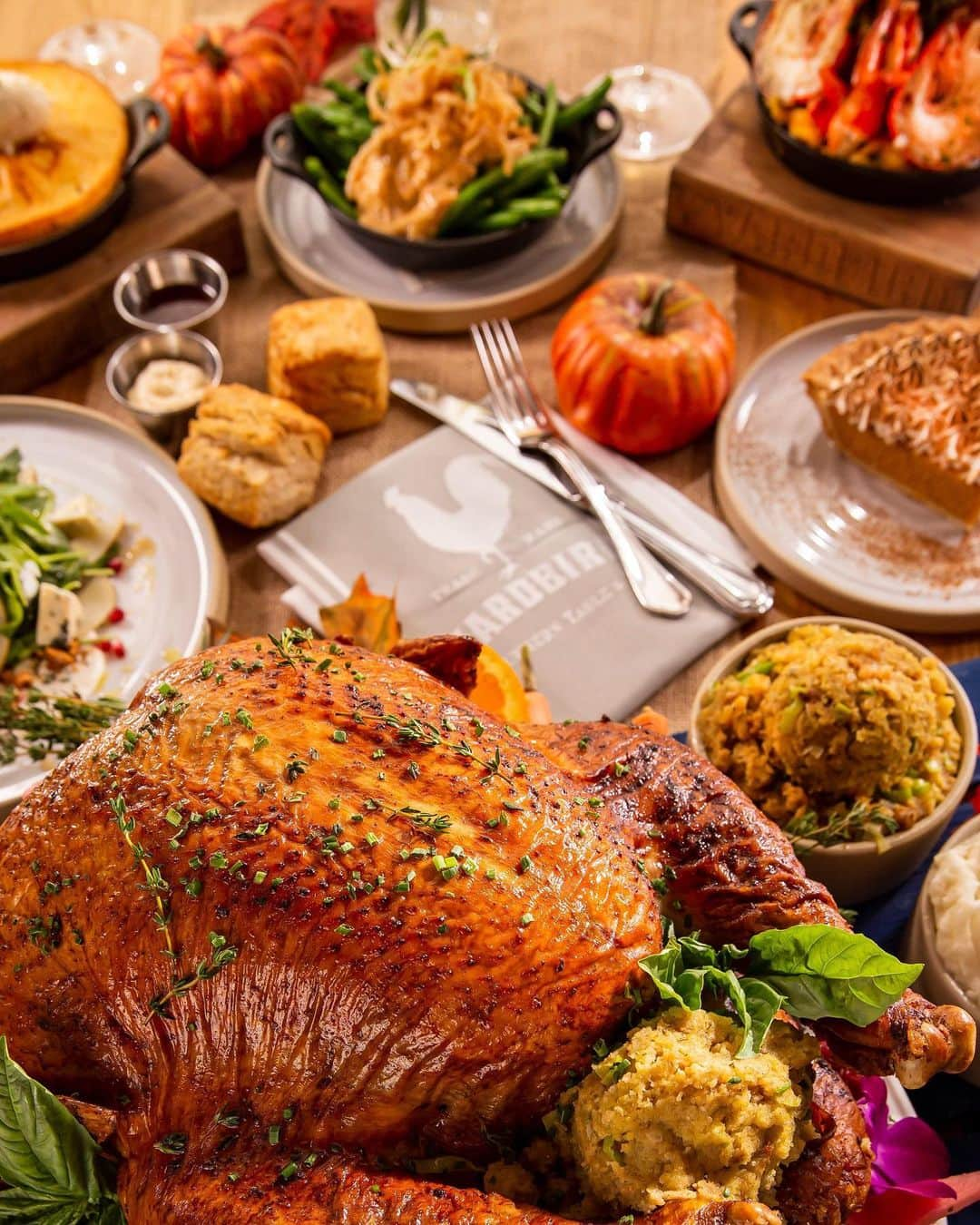 The Venetian Las Vegasさんのインスタグラム写真 - (The Venetian Las VegasInstagram)「🦃 Make "setting the table" as easy as "Reserve Now" with our guide to #Thanksgiving at The Venetian Resort. Swipe our Story for dining options and more.」11月22日 7時57分 - venetianvegas