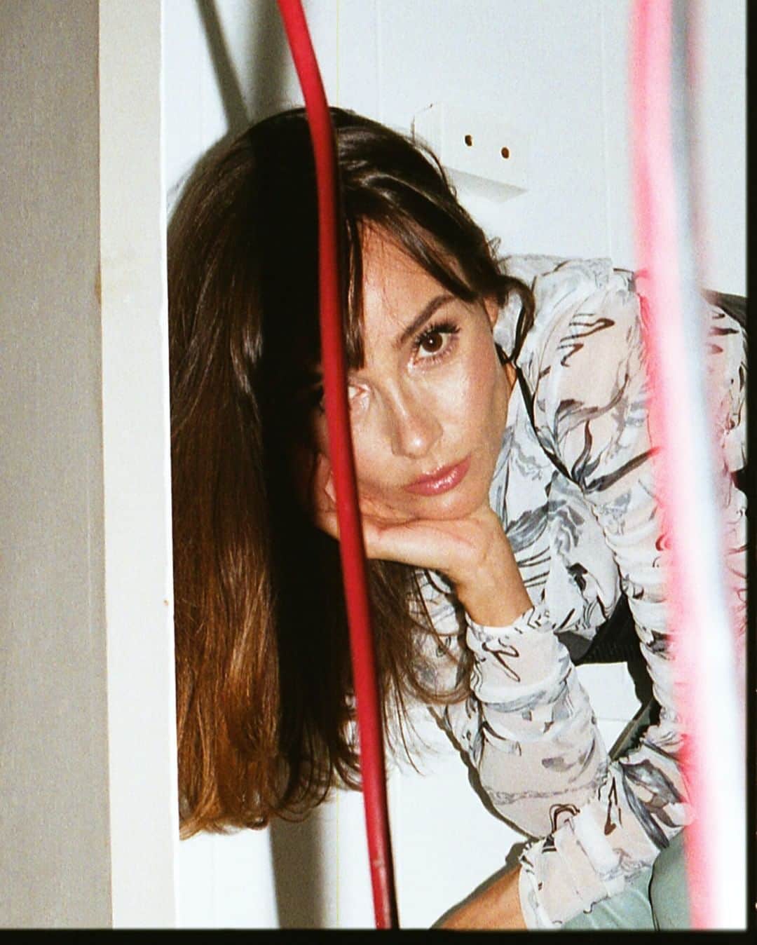 Flaunt Magazineさんのインスタグラム写真 - (Flaunt MagazineInstagram)「JOCELIN DONAHUE⠀⠀⠀⠀⠀⠀⠀⠀⠀ ⠀⠀⠀⠀⠀⠀⠀⠀⠀ @JocelinDonahue on her passion in the #horror genre: "One of the things I find empowering about working on horror films is being able to work with stunt coordinators, and I love that aspect of learning about self defense or martial arts or weapons."⠀⠀⠀⠀⠀⠀⠀⠀⠀ ⠀⠀⠀⠀⠀⠀⠀⠀⠀ Her film @doctorsleepmovie is currently in theaters, head to FLAUNT.com to read the interview. ⠀⠀⠀⠀⠀⠀⠀⠀⠀ ⠀⠀⠀⠀⠀⠀⠀⠀⠀ @DROME_official top and pants.⠀⠀⠀⠀⠀⠀⠀⠀⠀ ⠀⠀⠀⠀⠀⠀⠀⠀⠀ Photographed by Emil Ravelo | @emilravelo⠀⠀⠀⠀⠀⠀⠀⠀⠀ Styled by Sunzhique | @sunzhique⠀⠀⠀⠀⠀⠀⠀⠀⠀ Hair and Makeup: Dee Daly | @deedaly1⠀⠀⠀⠀⠀⠀⠀⠀⠀ Written and Produced by: BJ Panda Bear | @bjpandabear」11月22日 8時42分 - flauntmagazine