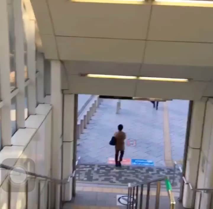テレビ東京「柔道」のインスタグラム：「・ 本日開幕🇯🇵‼️ #柔道グランドスラム2019  #丸善インテックアリーナ大阪  へは  大阪メトロ中央線「 #朝潮橋」駅で下車🚃 ・改札を出たら右へ👉 ・階段を左におりる👈 ・真っ直ぐ3分ほど歩くと会場到着😆  放送は  #BSテレビ東京 5時〜 #テレビ東京 は5時55分〜  #テレビ東京 #柔道 #11月22日開幕 #JudoOsaka #Osaka #BSテレ東 #Paravi」