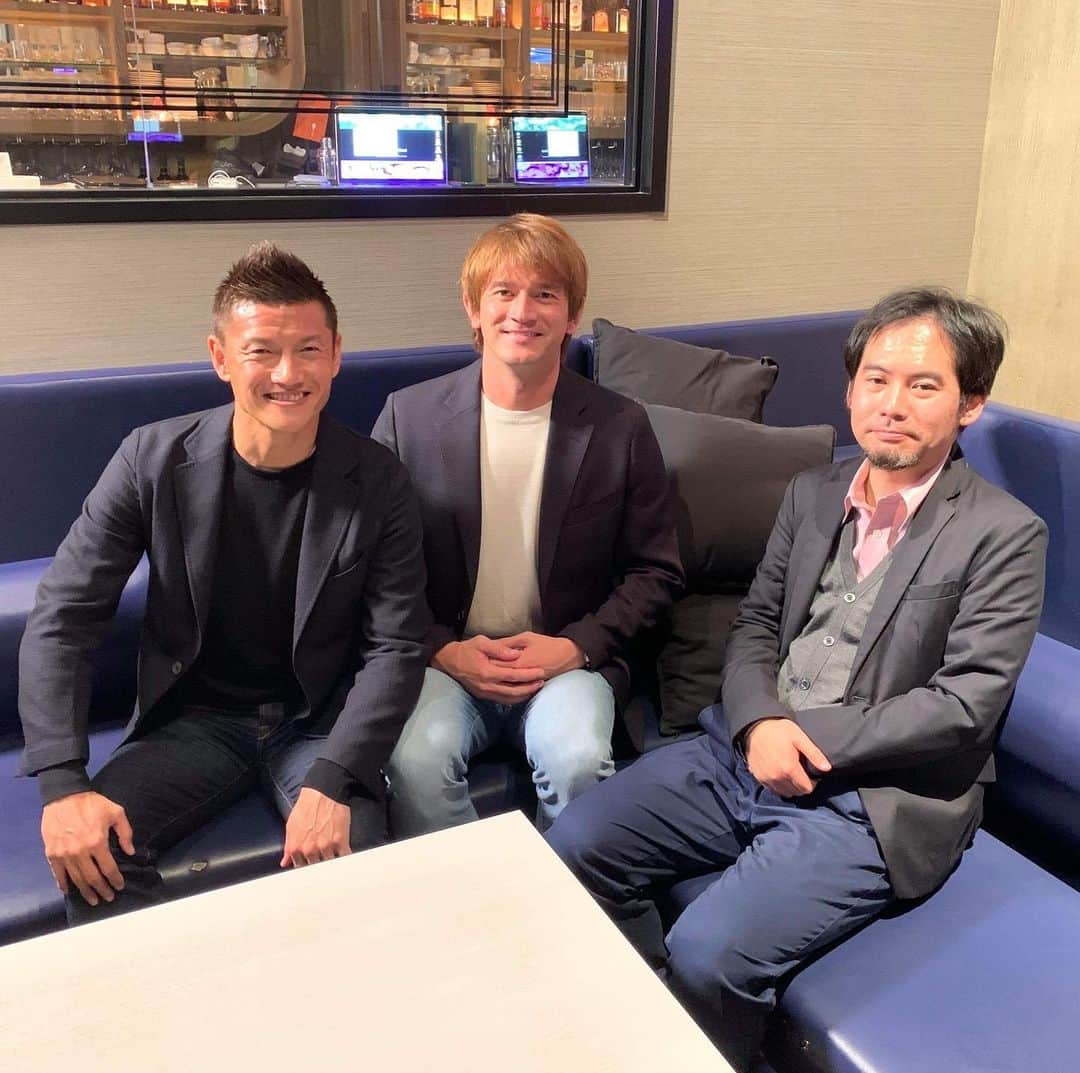 カレン・ロバートさんのインスタグラム写真 - (カレン・ロバートInstagram)「【BS日テレ出演】 ＵＥＦＡチャンピオンズリーグ Ｗｅｅｋｌｙ　Ｓｈｏｗ 11月24日(日) 21:00～21:54  ローヴァーズ木更津FCがモデルにしているオランダチャンピオンでありますアヤックスについて元日本代表の播戸さんと月刊誌footballista 浅野編集長とトークさせていただきました 私のトーク力の無さを是非ポテチ食べながらご覧ください🥺  うける  #UEFAチャンピオンリーグ#アヤックス#ローヴァーズ木更津#播戸さん#浅野さん#情報量#半端ない#是非観てね」11月22日 9時27分 - bobby201608