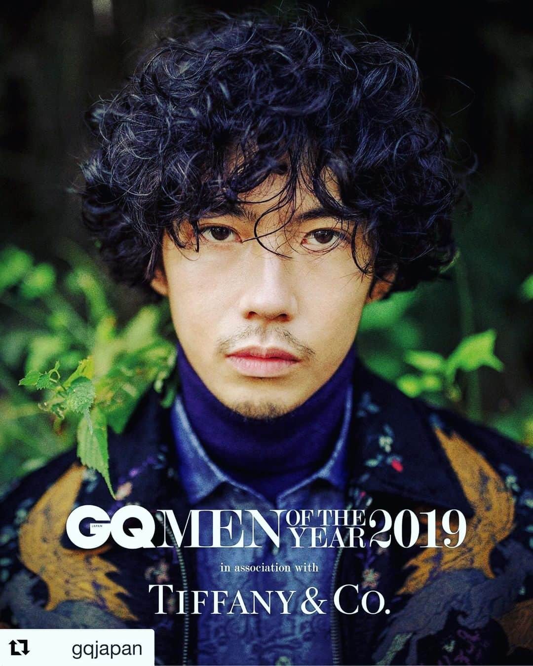 賀来賢人さんのインスタグラム写真 - (賀来賢人Instagram)「GQ MEN of the year 2019 選んで頂きました。 かっこいい大人の男になれるよう、精進していきたいと思います。ありがとうございます。」11月22日 9時37分 - kento_kaku