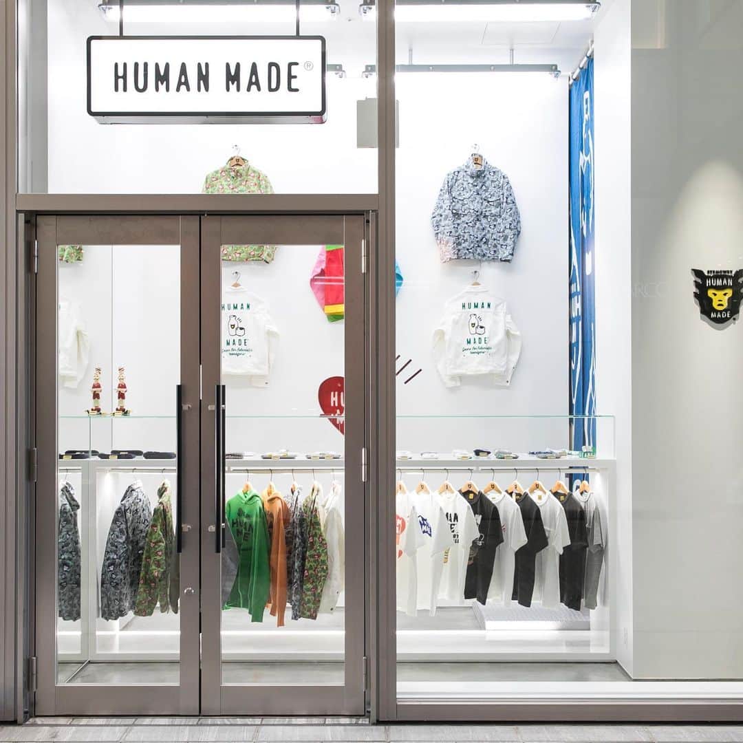 HUMAN MADEさんのインスタグラム写真 - (HUMAN MADEInstagram)「HUMAN MADE® SHIBUYA PARCO オープンのお知らせ﻿ ﻿ ‪本日2019年11月22日（金）に都内4店舗目となるHUMAN MADE®︎の直営店『HUMAN MADE® SHIBUYA PARCO』がオープン致します。同日に新生オープンするファッションビル『渋谷パルコ』の1階に構えるここは、HUMAN MADE®︎ならびにSAKE STORM COWBOY®の販売以外に初となる日本酒バー（閉店後の21時～23時30分まで店内飲食可能）が常設されたコンセプチュアル空間となっています。渋谷にお立ち寄りの際には是非、ご来店ください。‬﻿ ﻿ ‪Today the latest Tokyo store is now open. Situated on the ground floor of the new SHIBUYA PARCO building. The new HUMAN MADE®︎ and SAKE STORM COWBOY® store will also feature a sake bar where you can enjoy our original Japanese rice wine from 21:00 to 23:30. ‬﻿ ﻿ ﻿ HUMAN MADE® SHIBUYA PARCO﻿ 1F SHIBUYA PARCO 15-1 UDAGAWA-CHO SHIBUYA-KU TOKYO﻿ STORE : 10:00~21:00﻿ BAR : 21:00~23:30」11月22日 9時37分 - humanmade