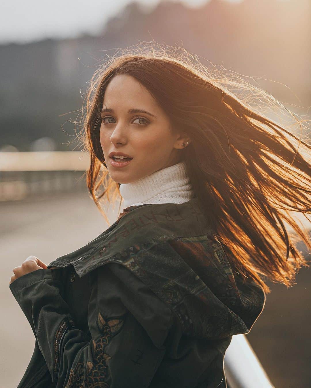 ミッチェル・オルベラのインスタグラム：「El éxito es la suma de pequeños esfuerzos repetidos día tras día... @photobywong」