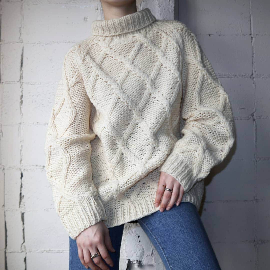吉祥寺 古着屋 Orfeoのインスタグラム：「Vintage Fisherman's Sweater  #orfeo #kichijoji #tokyo #vintage #used #fashion #coordinate #outfit #オルフェオ #吉祥寺 #東京 #古着 #ヴィンテージ #ユーズド #ファッション #コーディネート  掲載商品のお問い合わせはメールにて承っております。コメント、DMでのお問い合わせは受け付けておりませんのでご了承ください。」