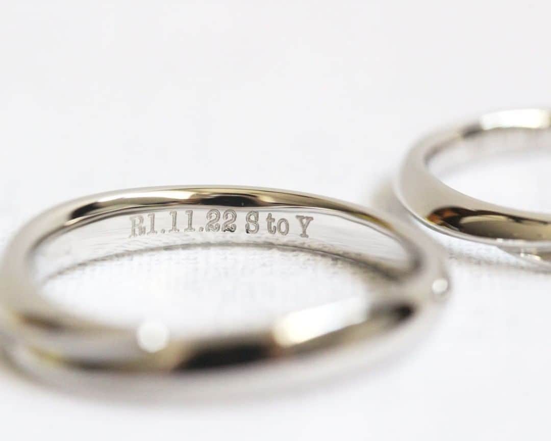 ith / イズ オーダメイド結婚指輪さんのインスタグラム写真 - (ith / イズ オーダメイド結婚指輪Instagram)「令和で初めての “いい夫婦” の日です。 . 全てのご夫婦にとって 幸せな1日となりますように！ . . ▽ 指輪について 結婚指輪(男性)：フォルテ Pt900：102,000円〜 . 結婚指輪(女性)：フォルテ Pt900：115,000円〜 . . 公式ハッシュタグ🤳✨ #イズマリッジ . . #結婚指輪 #婚約指輪 #プロポーズ  #マリッジリング #エンゲージリング  #指輪 #ダイヤモンド #ブライダルリング #婚約 #プレ花嫁 #ペアリング #指輪選び  #ウェディングドレス #ナチュラルウェディング  #指輪探し #結婚指輪探し #ゴールドリング  #オーダーメイドリング #結婚指輪オーダー #オーダーメイド #花嫁 #アトリエ #2019冬婚 #2020春婚 #2020夏婚 #一生もの #クラフト #令和婚」11月22日 11時55分 - ith_marriage