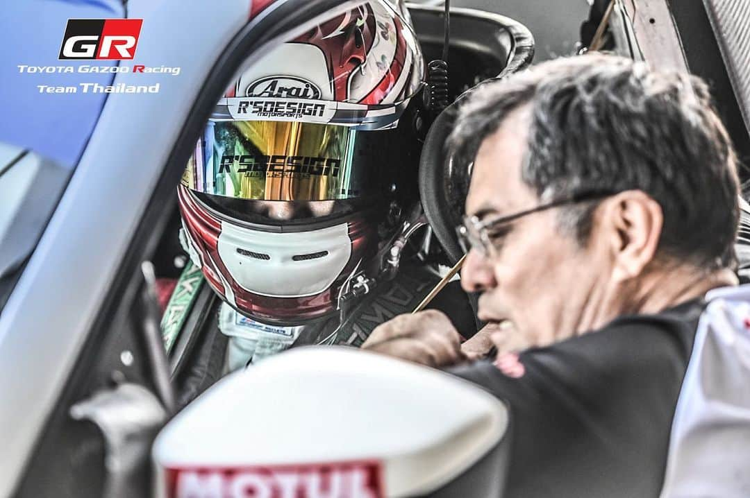 Toyota team thailandさんのインスタグラム写真 - (Toyota team thailandInstagram)「Practise & Qualifying Day: สนามที่ 3 สนามลุ้นแชมป์ มันส์แน่ๆ ครับผม TOYOTA Gazoo Racing team Thailand x RAAT Thailand Endurance Championship International 2019 Round 3: 22-23 November @BRIC ลงแข่งขันในรุ่น Touring Car วัดใจกันไป 6 ชั่วโมงเต็ม #TeamWork #TOYOTAteamThailand #CheerThai #ThaiPride #ไม่เชียร์ไทยแล้วจะเชียร์ใคร #แข่งรถ #นักแข่ง #ทีมคนไทย #Car #RaceCar #Racing #SuperCar #TOYOTA86 #Buriram」11月22日 12時04分 - toyotagazooracingteamthailand