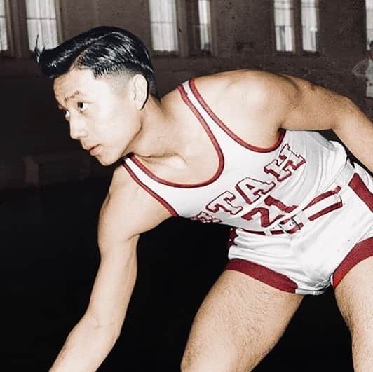 スティーブ・アエンのインスタグラム：「One of the originals to bring acclaim to the Nisei community through sports. The first person of Japanese descent to play professional basketball unknowingly made history with his short stint for the New York Knicks showed the local youth that an Asian American man can go above and beyond. He was truly a pioneer for the ages and I am glad to have told him this in person. Rest easy Mr. Misaka.」