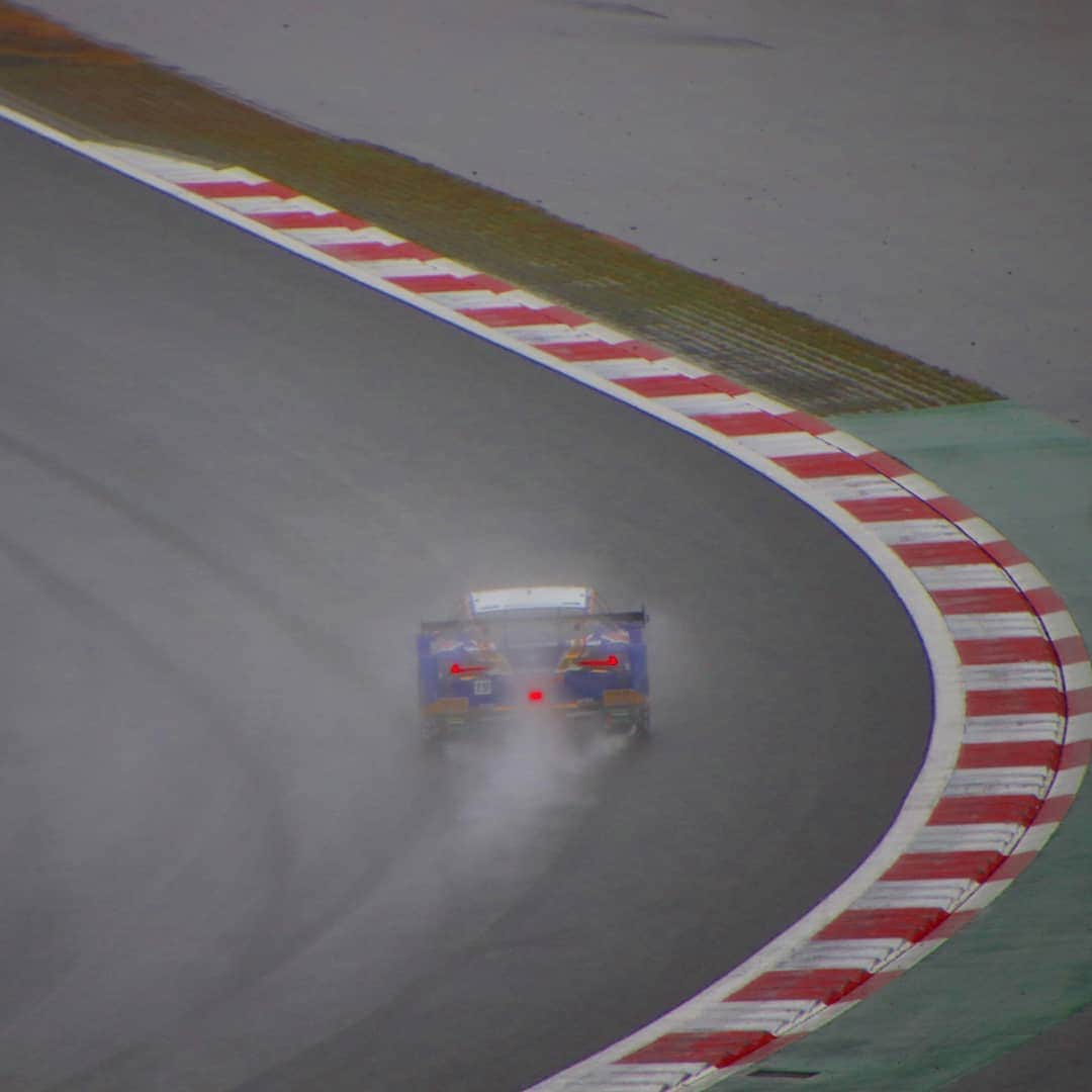 ピエール北川さんのインスタグラム写真 - (ピエール北川Instagram)「☂️ rain and cold #SUPERGT  #DTM  #dreamrace  #my_eos_photo」11月22日 22時15分 - pierrekitagawa