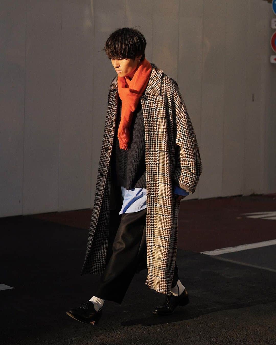 Ryoさんのインスタグラム写真 - (RyoInstagram)「ㅤㅤㅤㅤㅤㅤㅤㅤㅤㅤㅤㅤㅤ やっと着れる寒さに❄️ 今年もたくさん着ます🧥 ㅤㅤㅤㅤㅤㅤㅤㅤㅤㅤㅤㅤㅤ coat:#yoketokyo vest:#urutokyo shirt:#graphpaper pants:#urutokyo shoes:#leyuccas muffler:#universalproducts」11月22日 22時28分 - ryo__takashima