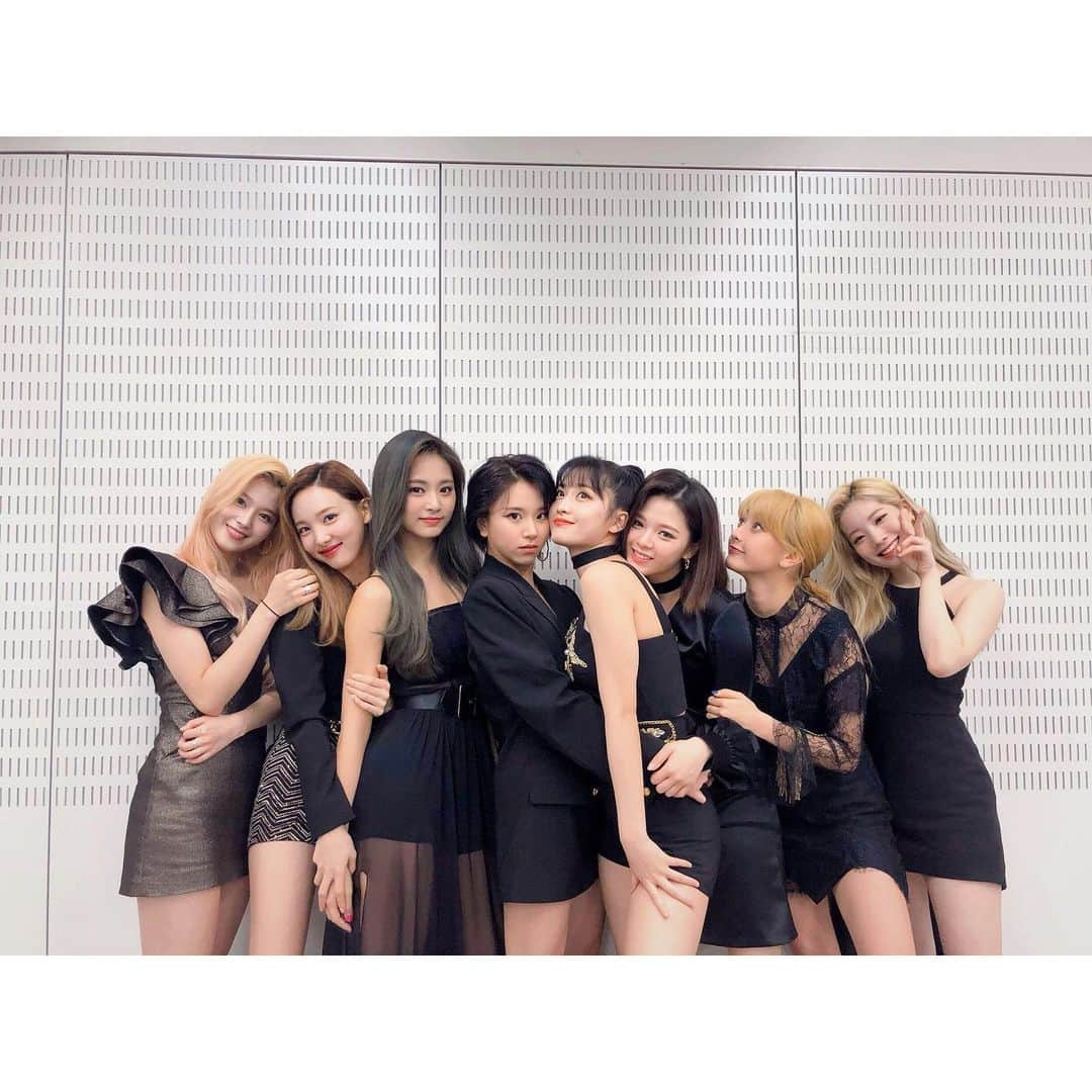 TWICE JAPANさんのインスタグラム写真 - (TWICE JAPANInstagram)「「Fake & True」のTV初披露「ミュージックステーション 2時間SP」！殻を突き破るようなTWICEのパワフルなパフォーマンス、皆さん楽しめましたか？ONCEが満足したならTWICEも満足✌️😊 今週も良い週末を！  #TWICE #Mステ #andTWICE #FakeandTrue」11月22日 22時28分 - jypetwice_japan