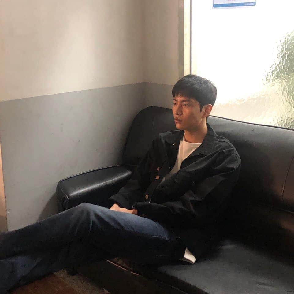イ・ミンギのインスタグラム：「모두의 거짓말 #이민기#leeminki#minki#모두의거짓말#조태식」