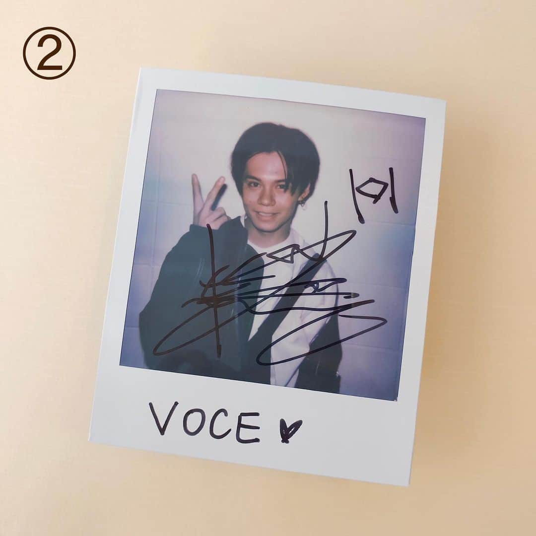 VOCE編集部さんのインスタグラム写真 - (VOCE編集部Instagram)「VOCE１月号に登場✨人気メインダンサー&バックボーカルグループ#超特急 のサイン入りポラロイドをプレゼント‼️﻿ ﻿ VOCEアカウントをフォロー＆この投稿にいいねで抽選でプレゼントします‼️﻿ この投稿のコメント欄に、欲しいポラの番号をコメントしてくださいね🙌﻿ ﻿ 超特急のニューシングル「Revival Love」も大好評発売中です🎶﻿ ﻿ ■応募方法⠀﻿ ❶VOCEアカウント（@vocemagazine）をフォロー⠀﻿ ❷この投稿に「いいね❤️」⠀﻿ ❸欲しいポラの番号をコメント ﻿※号車番号ではないのでご注意ください⚠️ ﻿ ①集合写真﻿ ②カイ﻿ ③タクヤ﻿ ④ユーキ﻿ ⑤タカシ﻿ ⑥リョウガ﻿ ﻿ ■応募期間⠀﻿ 2019年11月22日～2019年11月30日 23:59まで⠀﻿ ⠀﻿ ■賞品⠀﻿ 超特急のポラロイド﻿ ⠀﻿ ■ご注意事項⠀﻿ ・当選された方には公式InstagramアカウントよりDMにてご連絡いたします。⠀﻿ ・アカウント非公開設定の方は抽選の対象外となりますのでご注意ください。⠀﻿ ・また、発送は日本国内のみとなりますのでご了承ください。⠀﻿ ・賞品の発送は12月下旬頃を予定しております。⠀﻿ ⠀﻿ たくさんのご応募お待ちしております！🙌⠀﻿ ﻿ （ウェブ編 MR）﻿ －－－－－－－－－－－－－－－－－－－－﻿ VOCEのinstagramでは新作コスメ情報やメイクテク、撮影舞台裏を毎日お届け！﻿ ぜひフォロー&チェックして！！﻿ 👉 @vocemagazine ﻿ ﻿ #VOCE #vocemagazine #ヴォーチェ#VOCE1月号 #超特急 #8号車さんと繋がりたい #8号車さんと繋がりたくてガッタンガッタンゴットンゴットン #8号車さんと仲良くなりたい#bullettrain #revivallove #サイン入りポラ #プレゼントキャンペーン #懸賞 #イケメン」11月22日 22時46分 - vocemagazine