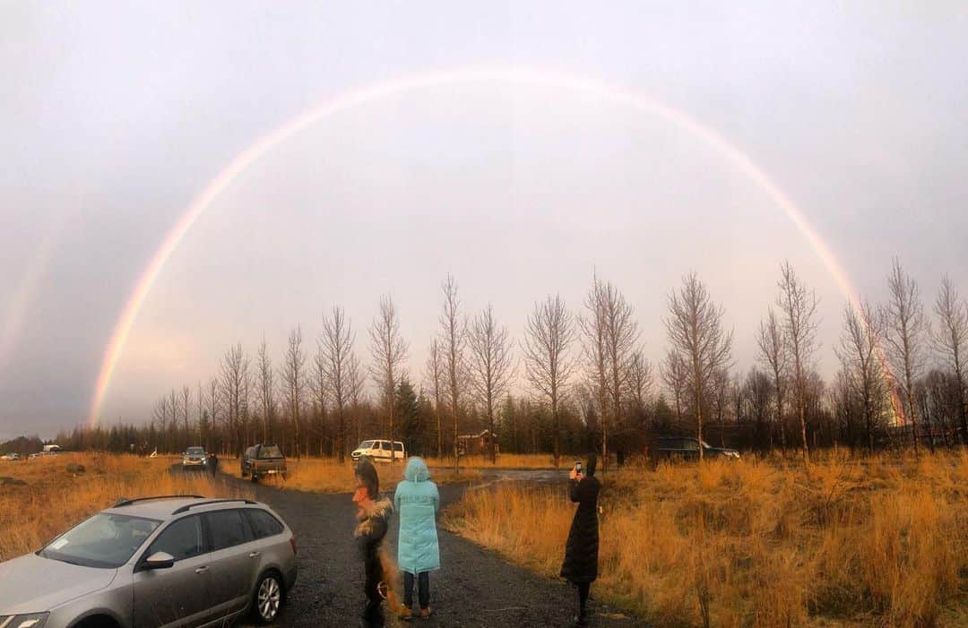 コリン・ドネルのインスタグラム：「Iceland you just keep showing off. • • • #Iceland #LoveOnIceland #Hallmark #Rainbow」