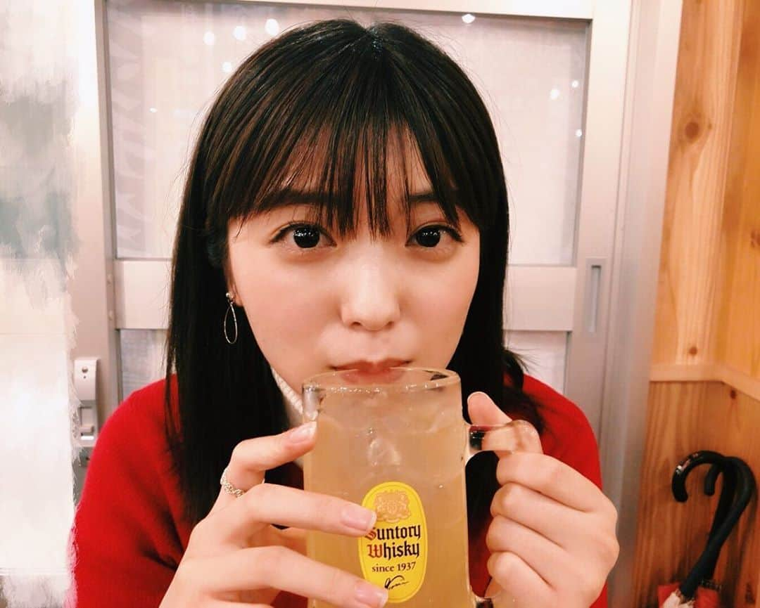 工藤美桜さんのインスタグラム写真 - (工藤美桜Instagram)「撮影おわりにお母さんとサクッと一杯だけ🍻 よしこれからがんばるぞう！ #ハイボール ⠀ #のりんご🍎 ⠀ #ご褒美に駄菓子いっぱい買った ⠀ #アンパンマンチョコ多め ⠀⠀」11月22日 22時45分 - mmio_kudo