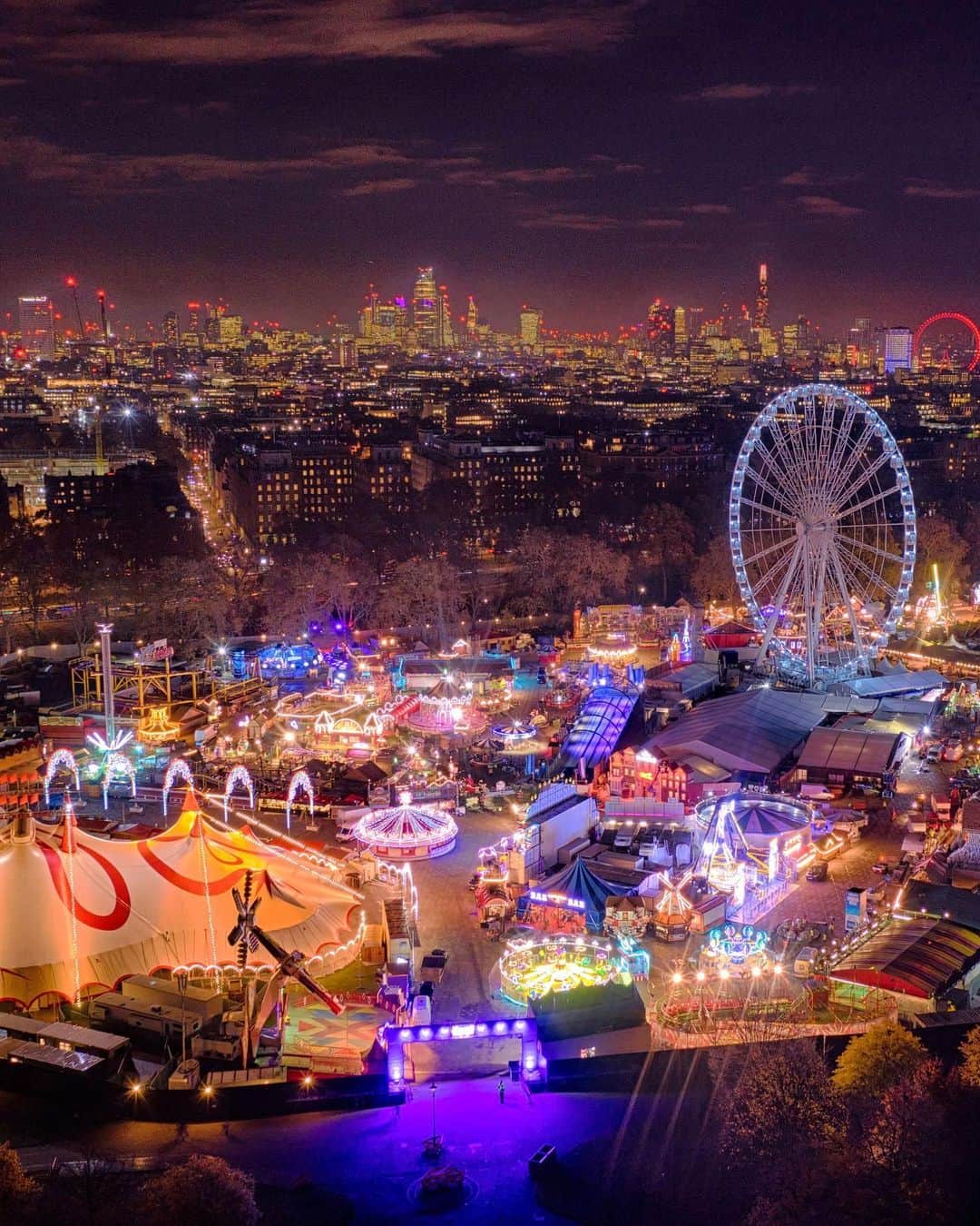 @LONDON | TAG #THISISLONDONさんのインスタグラム写真 - (@LONDON | TAG #THISISLONDONInstagram)「The magic of #WinterWonderland! Epic shot from @bigladderphotographer showing the scale of the #HydePark transformation and London’s iconic skyline behind! 😍 // 📸 via @evening.standard // #thisislondon #londonlife #christmasinlondon」11月22日 22時58分 - london