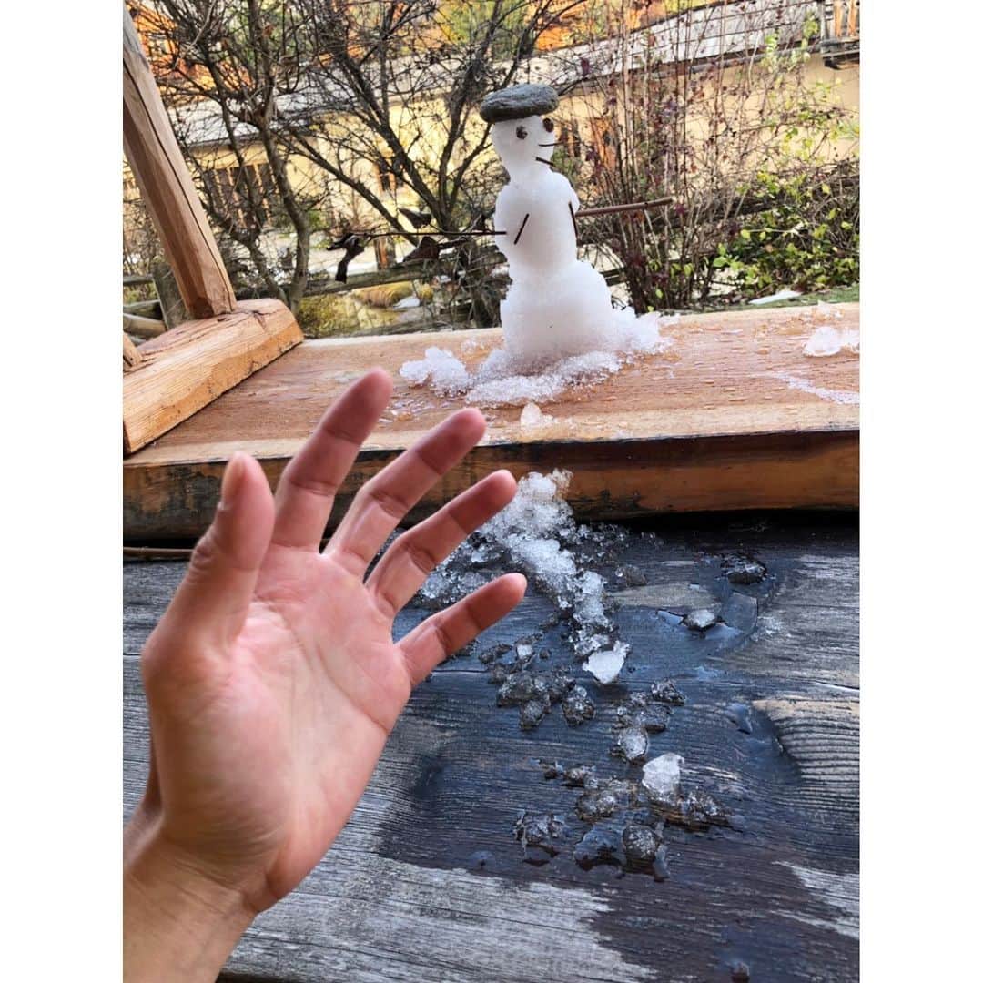ツァオ・ヨウニン（曹佑寧）さんのインスタグラム写真 - (ツァオ・ヨウニン（曹佑寧）Instagram)「❄️☃️ 做ㄧ個手要凍傷了😀」11月22日 23時05分 - tsaoyuning