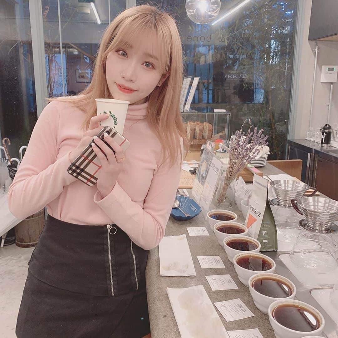 安藤笑さんのインスタグラム写真 - (安藤笑Instagram)「☕️ . . #表参道カフェ #coffe #ragandbonetokyo」11月22日 23時20分 - emichii87