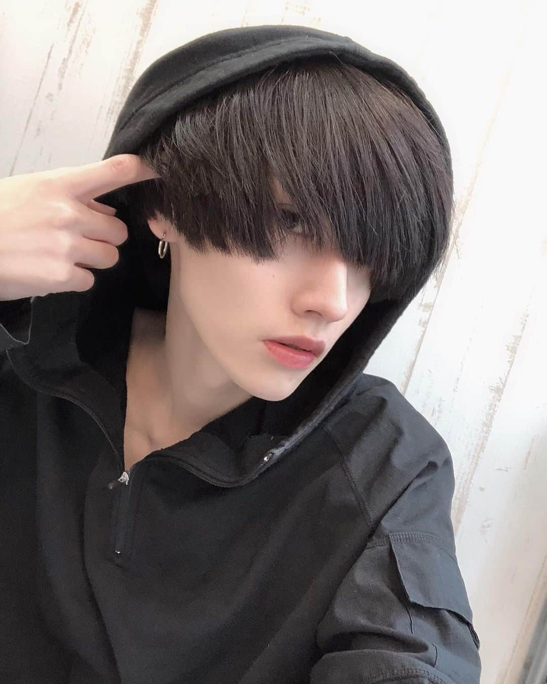 齋藤正太さんのインスタグラム写真 - (齋藤正太Instagram)「winter hair  #ulzzang #ulzzangboy #ulzzangasia #美容師 #マッシュ#メンズヘア #メンズカット#韓国好きな人と繋がりたい #パーマ#スパイラルパーマ#bts #防弾少年団好きな人と繋がりたい #メンズカラー#ツイストパーマ #韓国ファッション#おしゃれさんと繋がりたい #ウルフカット #メンズ髪型 #センターパート #셀카#韓国ヘア #패션#ネイビーカラー #グク#ゆるふわパーマ」11月22日 23時27分 - signal8756