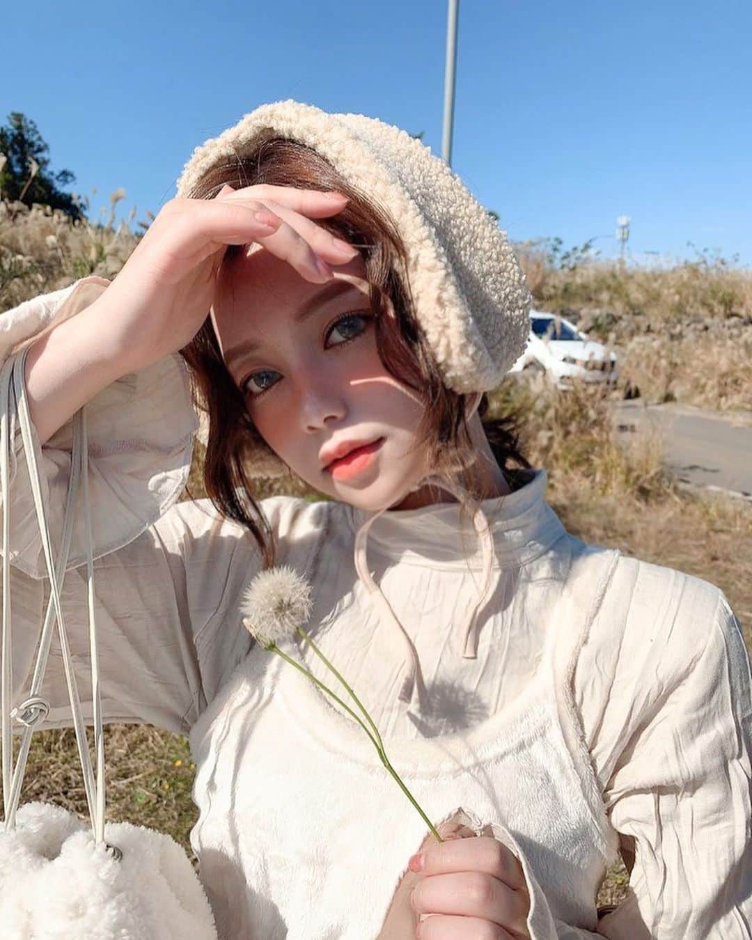 Chuuのインスタグラム：「제주도 너무 따듯해요!🍊✨#chuuseoul」