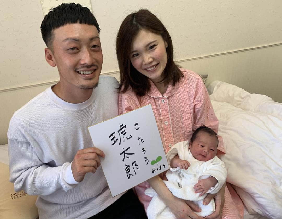 読売テレビ かんさい情報ネットten さんのインスタグラム写真 読売テレビ かんさい情報ネットten Instagram めばえ 男の子が誕生 パパとママは 家族3人でゴルフする日を 楽しみにしています めばえ 3101人目の赤ちゃん 大阪府摂津市 男の子 1人目