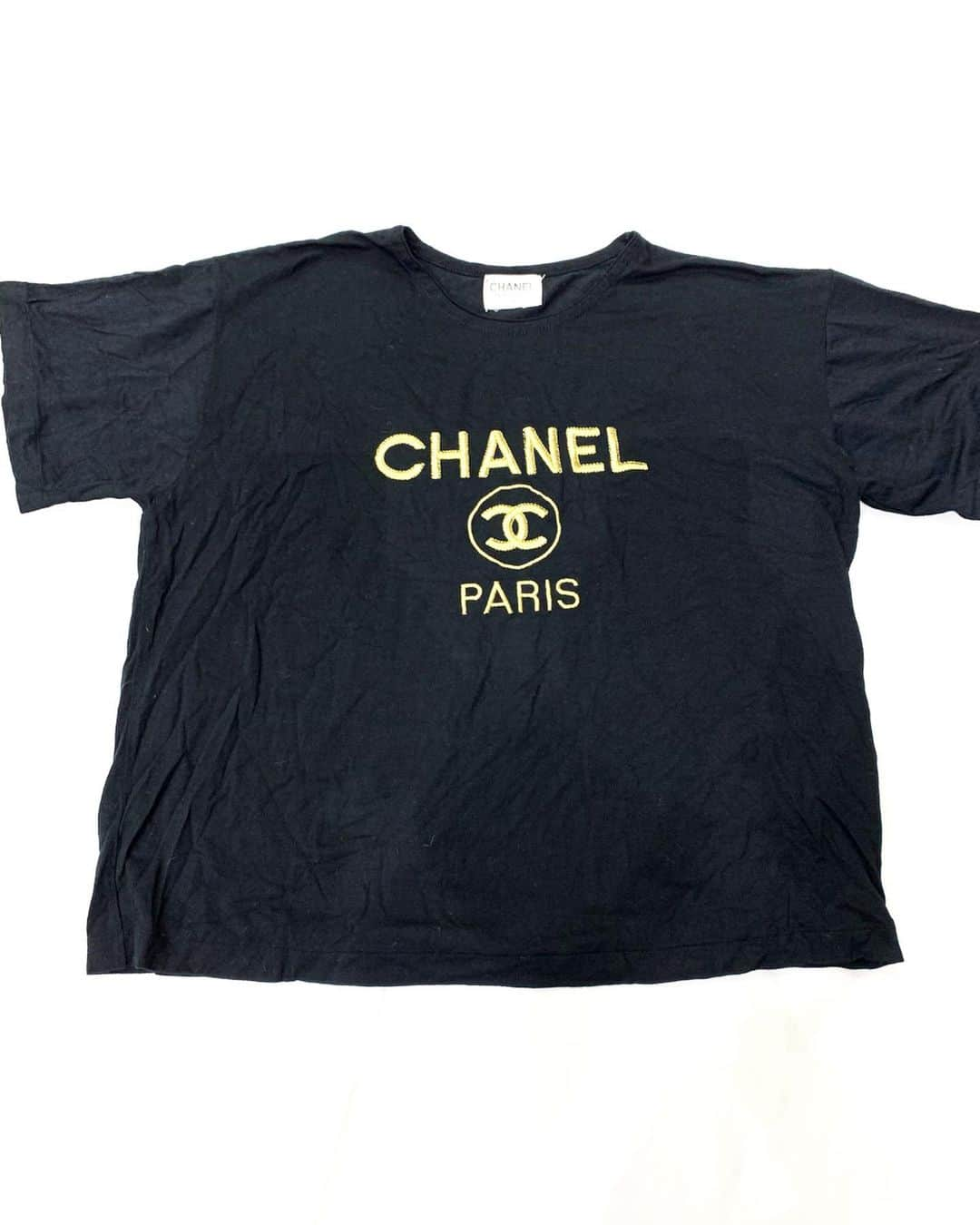 ジャムルさんのインスタグラム写真 - (ジャムルInstagram)「bootleg CHANEL Tee ¥5900+tax 肩幅　49.5cm 身幅　55cm 着丈　53cm . 通販も可能です。 お問い合わせはお電話で承ります。 .  #お問い合わせはお電話で承ります #jammru #osaka  #fashion  #streetstyle  #streetfashion  #vtg  #vintage  #used  #usedclothing  #古着 #古着屋 #ファッション #70s #80s #90s」11月22日 15時40分 - jammru