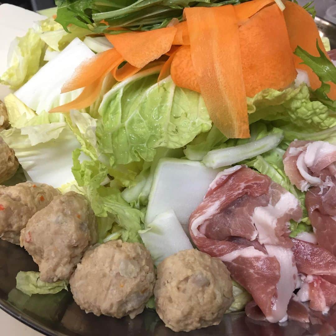のインスタグラム：「こんばんは🌆 北海道知床漁場天神橋店です！ ちゃんこ🍲🍲🍲🍲🍲鍋 食べ放題開催中。 #北海道知床漁場天神橋店 #海鮮居酒屋#生牡蠣#いくら丼#出し巻き卵 # #天神橋筋商店街#天神橋グルメ#地下」