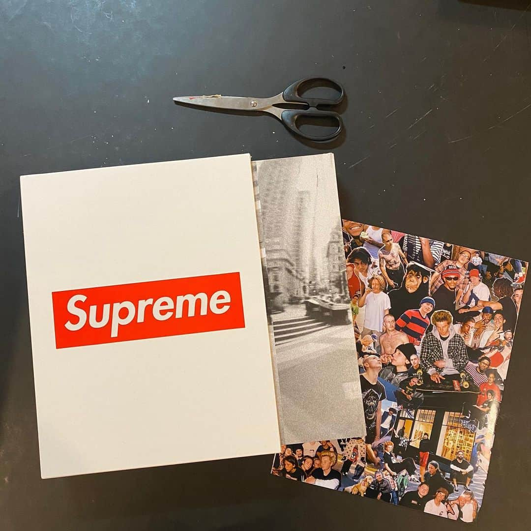 野村訓市さんのインスタグラム写真 - (野村訓市Instagram)「Beautiful people, beautiful book. Congrats for 25 years anniversary. Lots of lots of love @supremenewyork シュプリーム25周年本。随分と時が流れたけれど、ずっと居続けて欲しい。着れないシュプも是非」11月22日 16時38分 - kunichi_nomura