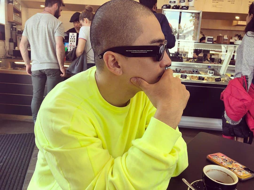 SOLさんのインスタグラム写真 - (SOLInstagram)「☕️」11月22日 16時42分 - __youngbae__