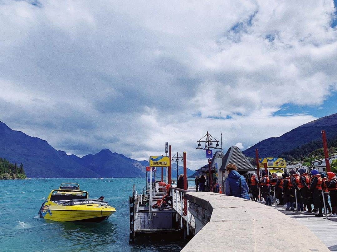 中村優さんのインスタグラム写真 - (中村優Instagram)「Queenstown International Marathonでは、２つの大きな湖の周りを走りました🏃‍♀️✨🏔 Lake Wakatipu&Lake Hayes  #newzealand #queenstown #queenstowninternationalmarathon#優trip#優run」11月22日 17時30分 - nkmr_yu