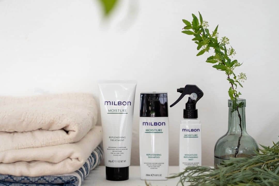 のインスタグラム：「Milbon “Moisture” series nourish dry, damaged hair.  This product creates rich gentle lather that can replenish moisture, leaving hair looking luminous and color more vibrant.  With Milbon “Moisture” series in hand, you don't have to worry about your hair being dull or dry anymore! ＝＝＝＝＝＝＝＝＝＝ Milbon official account. WE provide worldwide stylist-trusted hair products. On this account, we share how stylists around the world use Milbon products. Check out their amazing techniques! ＝＝＝＝＝＝＝＝＝＝ #milbon #globalmilbon #milbonproducts #hairdesign #haircut #haircare #hairstyle #hairarrange #haircolor #hairproduct #hairsalon #beautysalon #hairdesigner #hairstylist #hairartist #hairgoals #hairproductjunkie #hairtransformation #hairart #hairideas #beauty #shampoo #hairtreatment#beautifulhair #moisture #silkyhair」