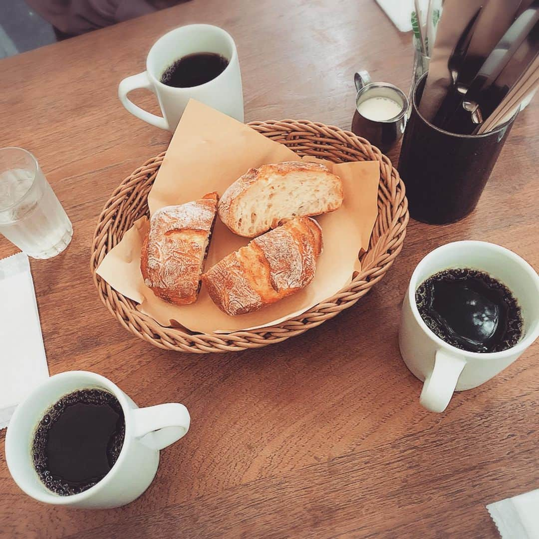 三ツ井裕美さんのインスタグラム写真 - (三ツ井裕美Instagram)「パンが美味しいお店でLunch🍴🥐🍞 (パン以外ももちろん美味しい) ・ 最近パン好きがさらに増しています。 ・ 沢山お話できて楽しかったー！！」11月22日 18時26分 - hiromi__km