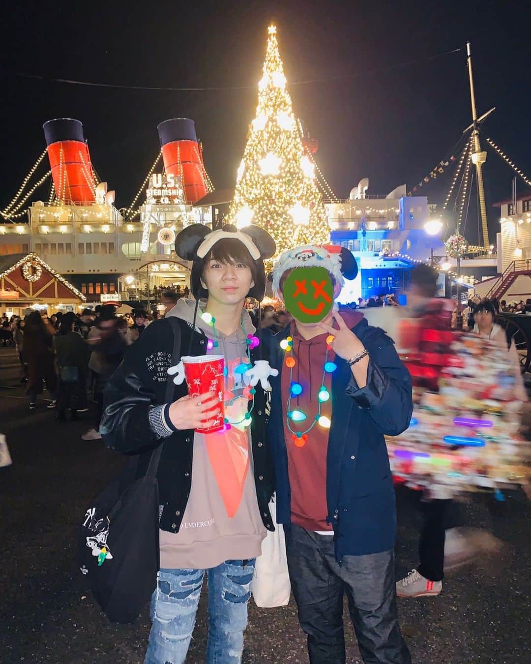 塩﨑太智さんのインスタグラム写真 - (塩﨑太智Instagram)「早めのクリスマス気分を味わいました！！ クリスマスってやっぱり素敵だよね🎅 一人暮らしで、ツリー出せないから小さいツリー買ったよ！(^^) #クリスマス #塩﨑太智 #MILK」11月22日 18時28分 - shiozakidaichi0911_milk