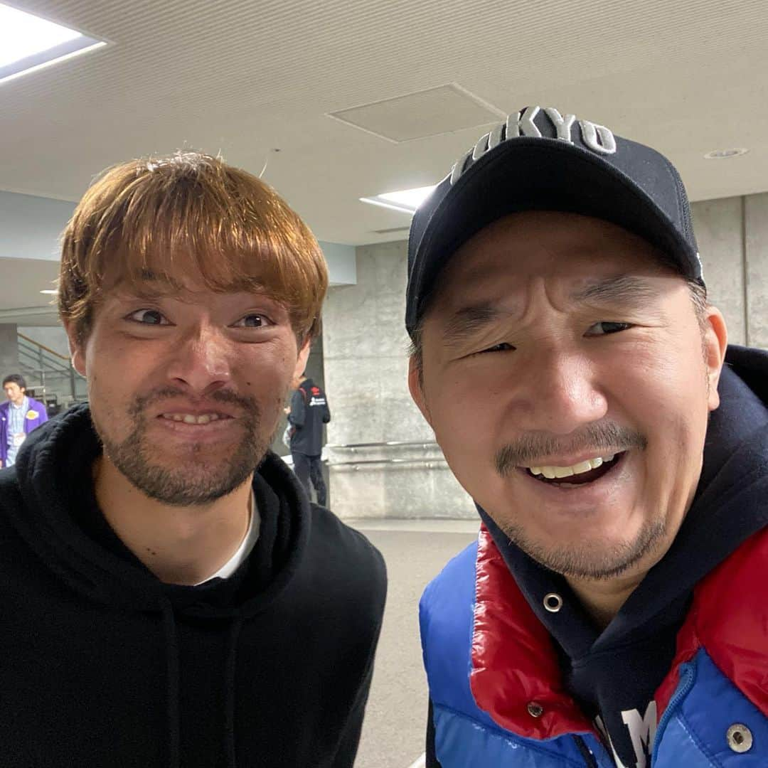 植田朝日さんのインスタグラム写真 - (植田朝日Instagram)「🔵🔴﻿ ﻿ 明日の調布FM「TOKYO12RADIO」のインタビューは、ケンちゃん、キャプテン、ケントの3人だ‼️﻿ ﻿ 12時から1時間の生放送。﻿ ﻿ ブチ上げで行って、湘南戦に繋げますよ！w﻿ ﻿ たぶん、面白いに決まってるからよろしくね‼️‼️﻿ ﻿ #tokyo12」11月22日 18時41分 - asahiman